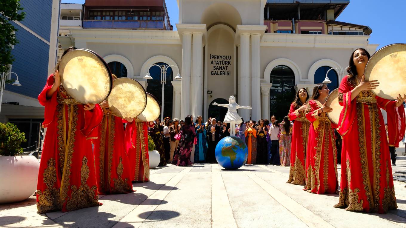 Kadın Emeği Festivali Coşkuyla Başladı