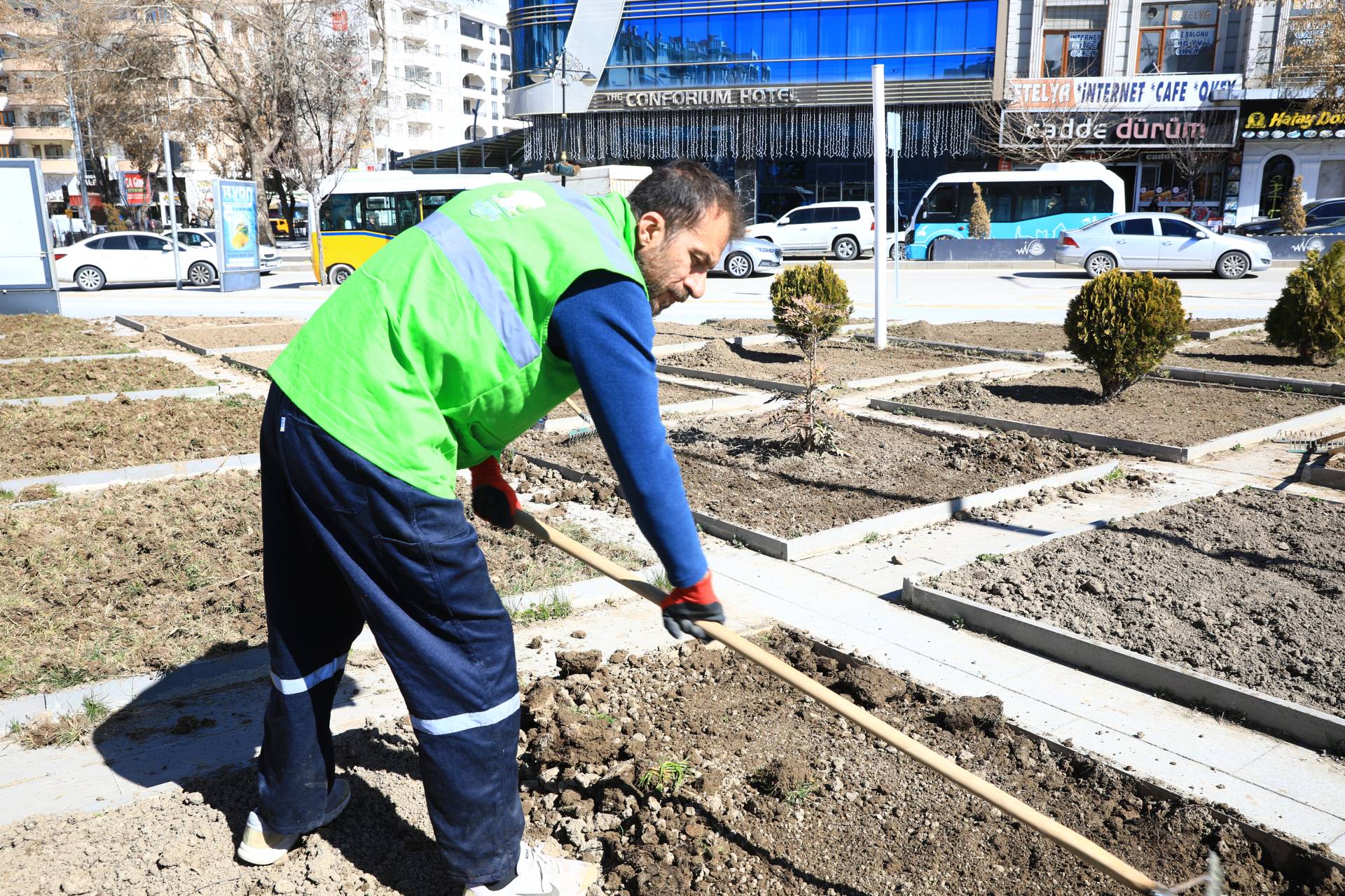Kent Park’ta Bahar Hazırlığı Başladı