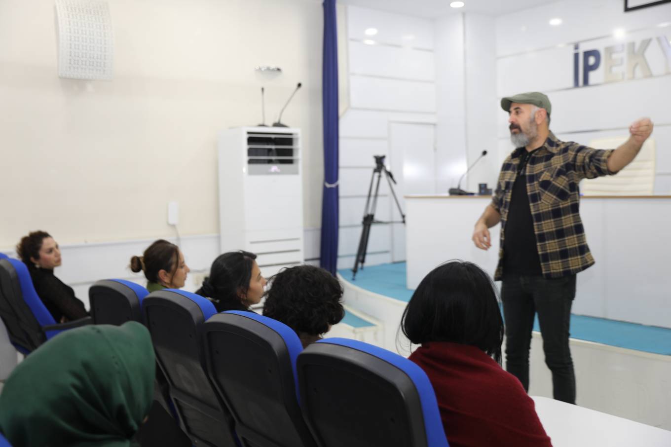 İpekyolu Belediyesi Personeline “Kurumsal Duyarlılık ve Psikolojik Dayanıklılık” Semineri