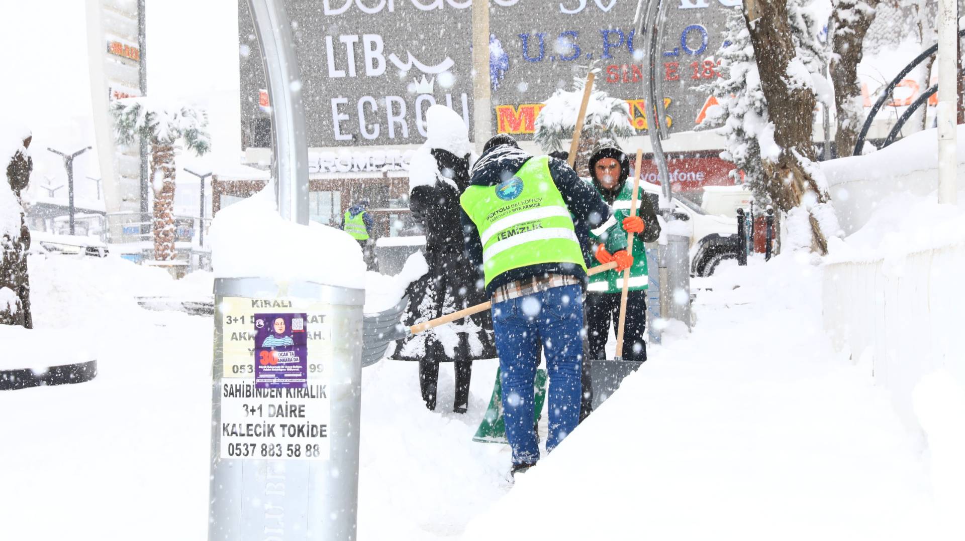 İpekyolu Belediyesi’nden Karla Mücadelede Kesintisiz Hizmet