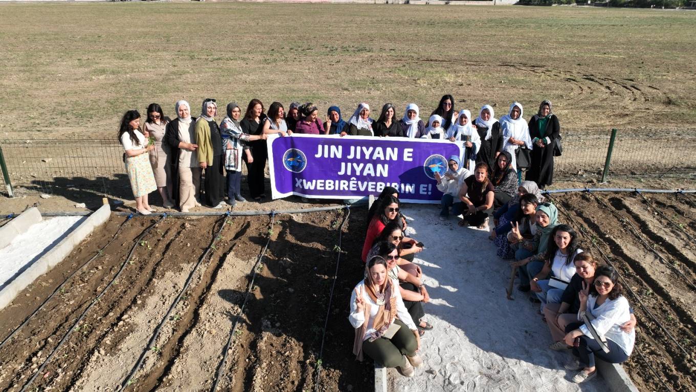 İpekyolu Belediyesi Van’ın En Büyük Kadın Kent Bostanı’nı Hayata Geçirdi