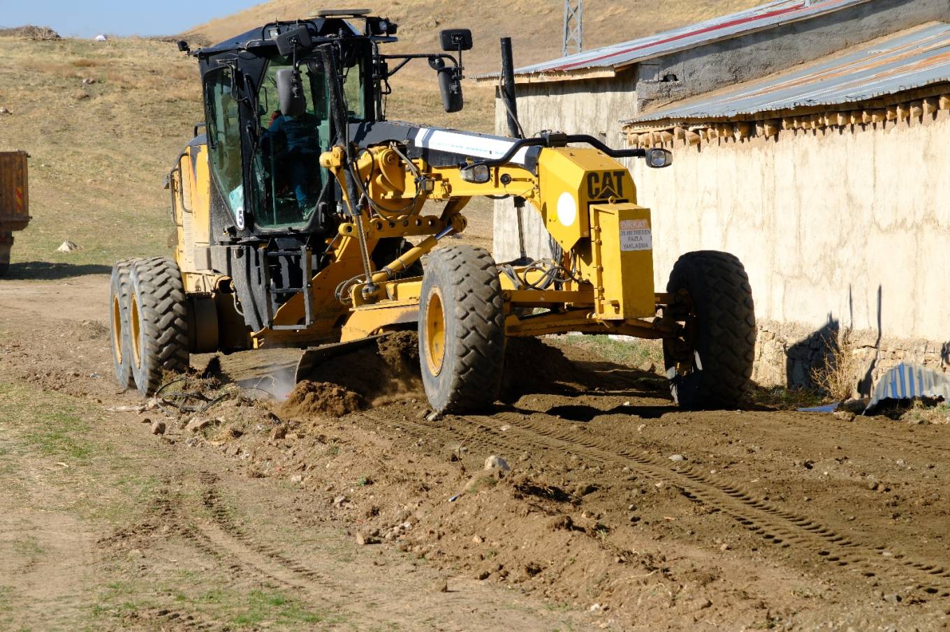 İpekyolu Belediyesi Çiftçiye Desteğini Sürdürüyor
