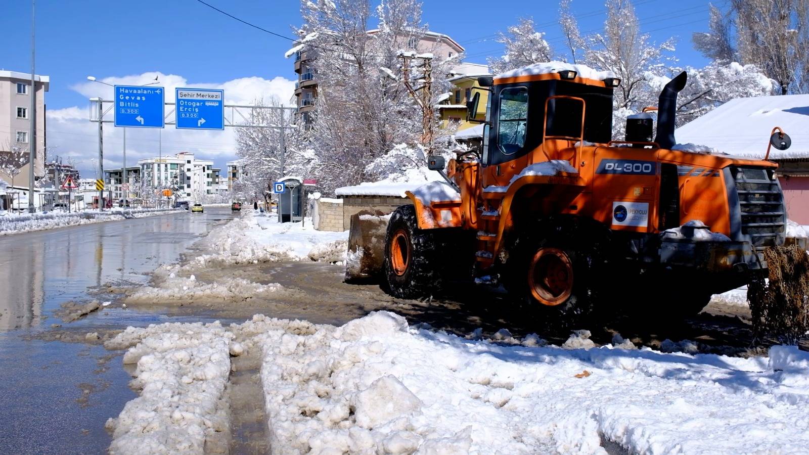 Kar Temizleme Çalışmalarımız Sürüyor 