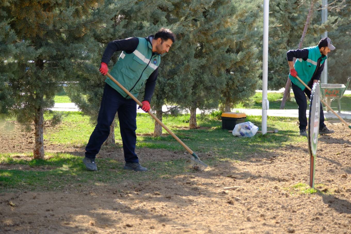 İpekyolu’nda Yeşil Alanlarda Bakım ve Yenileme Çalışması