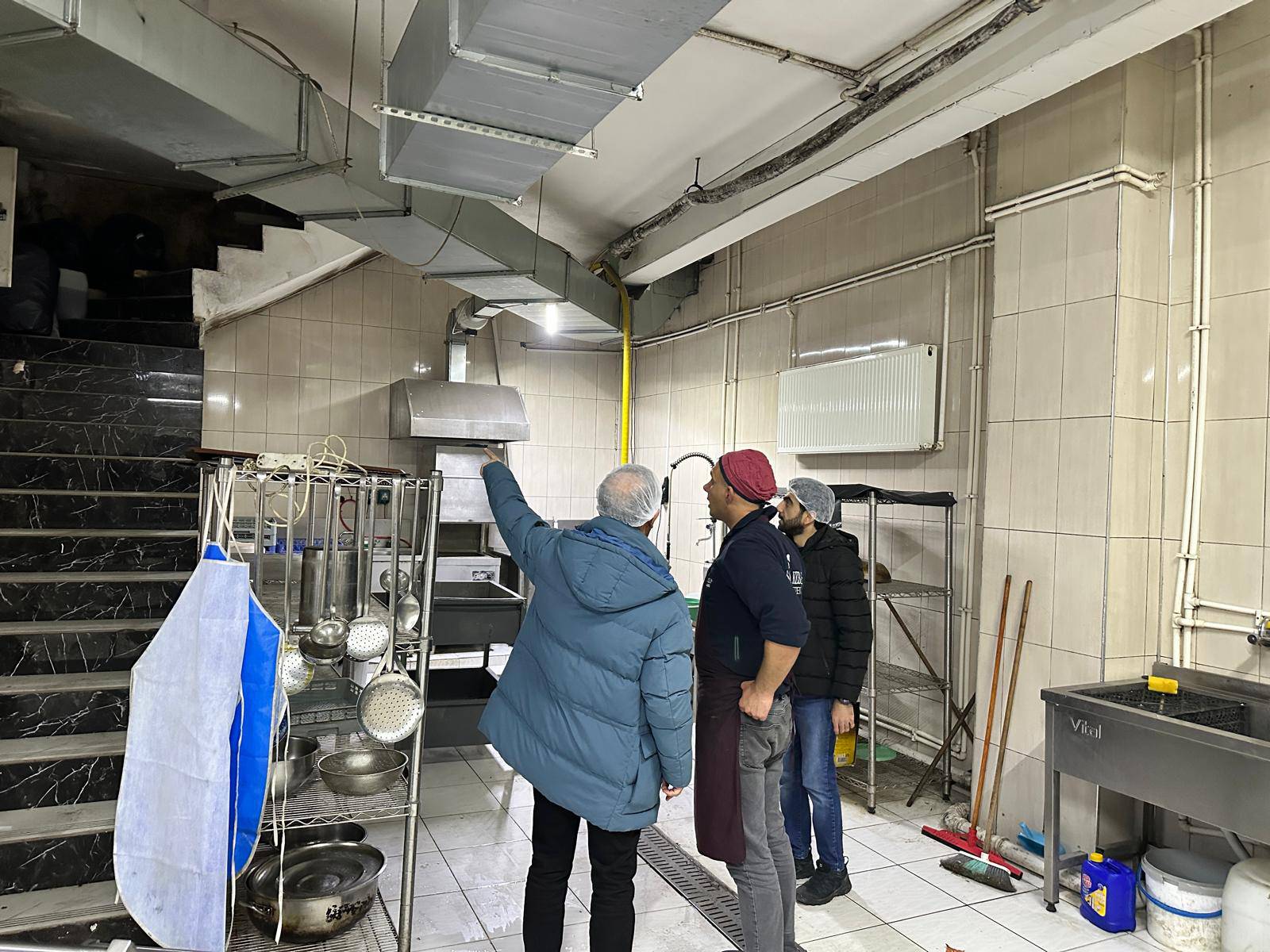 İPEKYOLU BELEDİYESİ’NDEN GECE VARDİYASI DENETİMLERİ 