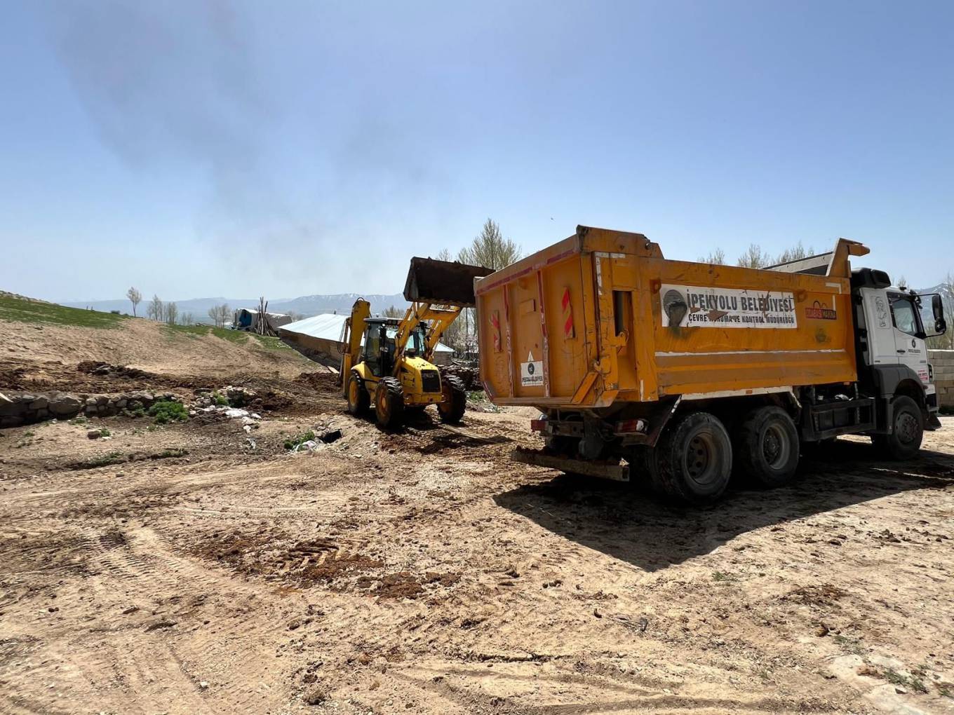 İPEKYOLU’NDA BAHAR TEMİZLİĞİ SEFERBERLİĞİ BAŞLADI