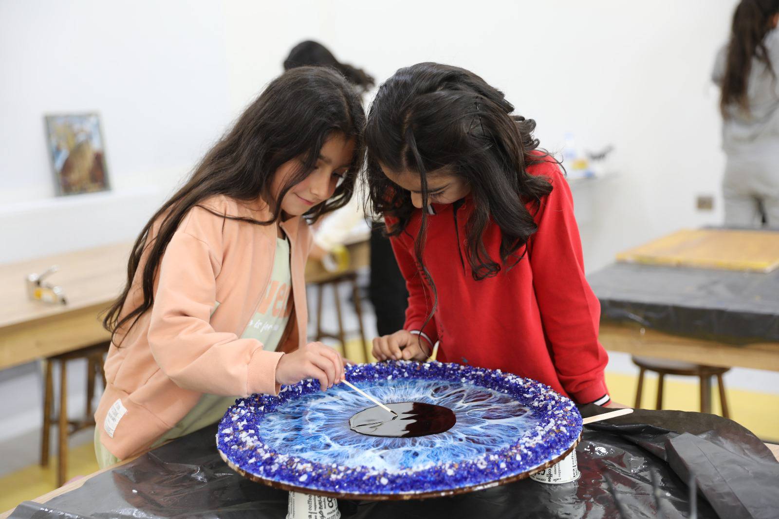 İPEKYOLU ÇOCUK AKADEMİSİ, ÇOCUKLAR İÇİN VAR 