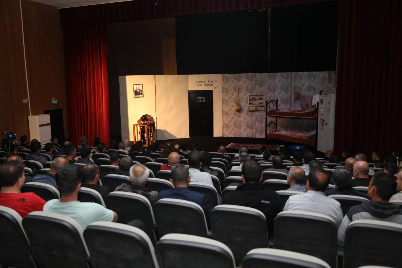 İpekyolu Belediyesi’nden 1 Mayıs’ta İşçilerle Tiyatro Buluşması