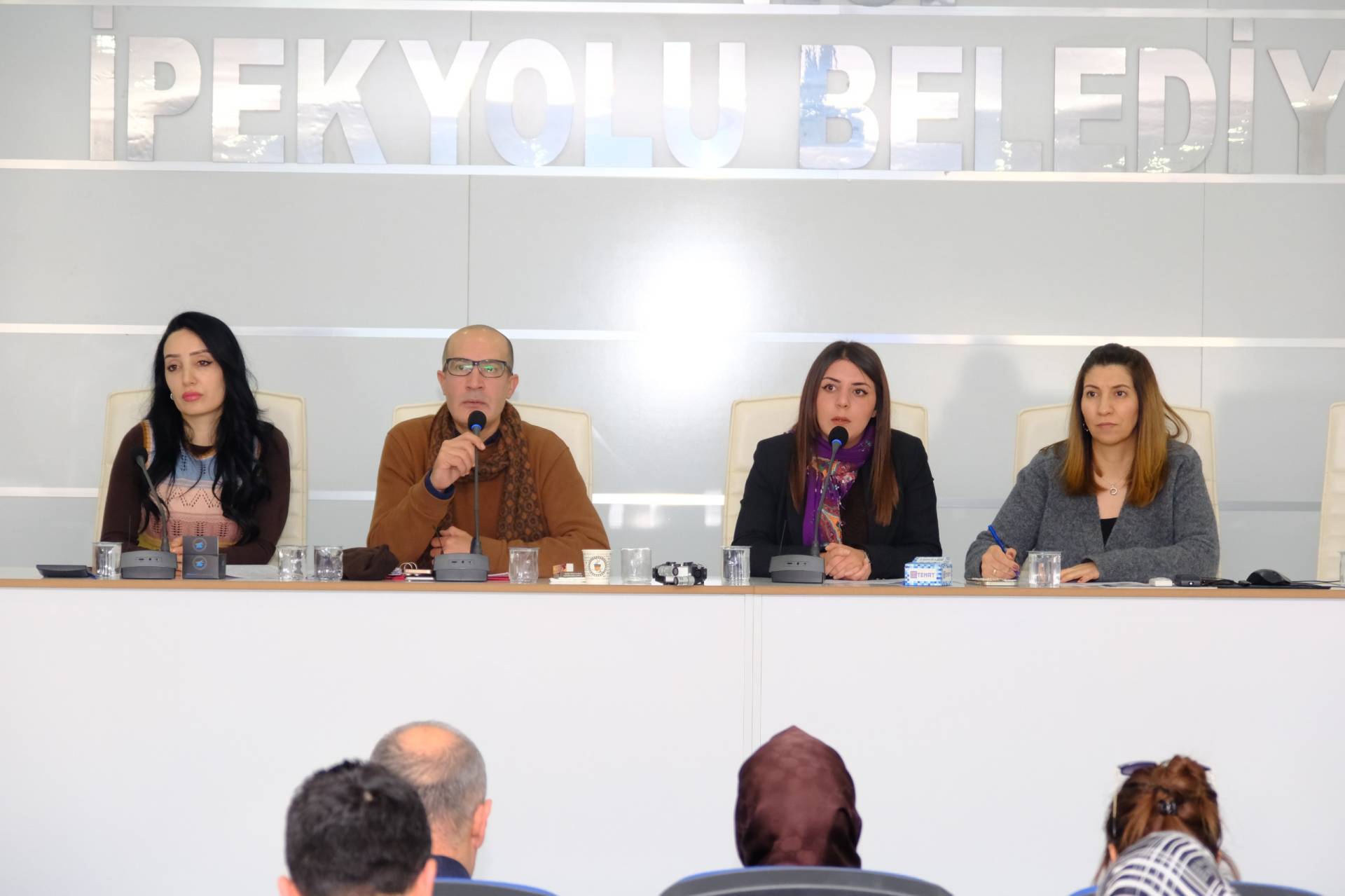 İpekyolu Belediye Meclisinde Gazeteci Aykol İçin Başsağlığı