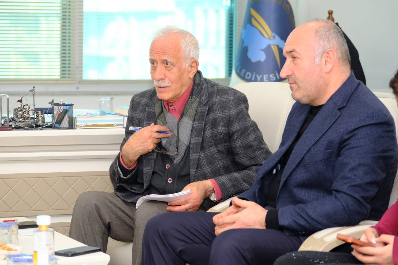 DEM Parti'li Çiftyürek, İpekyolu Belediyesini Ziyaret Etti