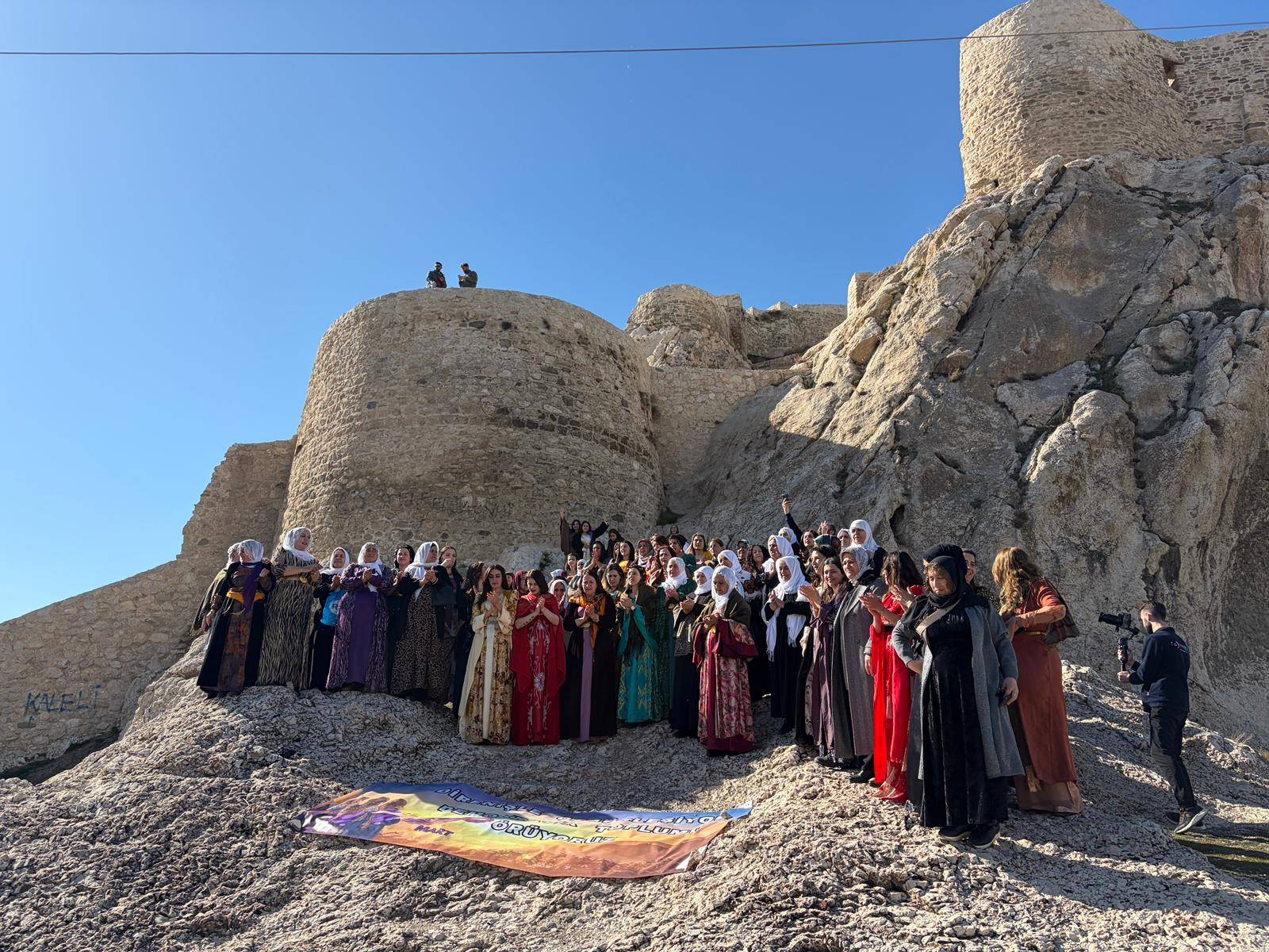 Eşbaşkanımız Canan Uzunay, Van Kalesi’ndeki 8 Mart Etkinliğine Katıldı