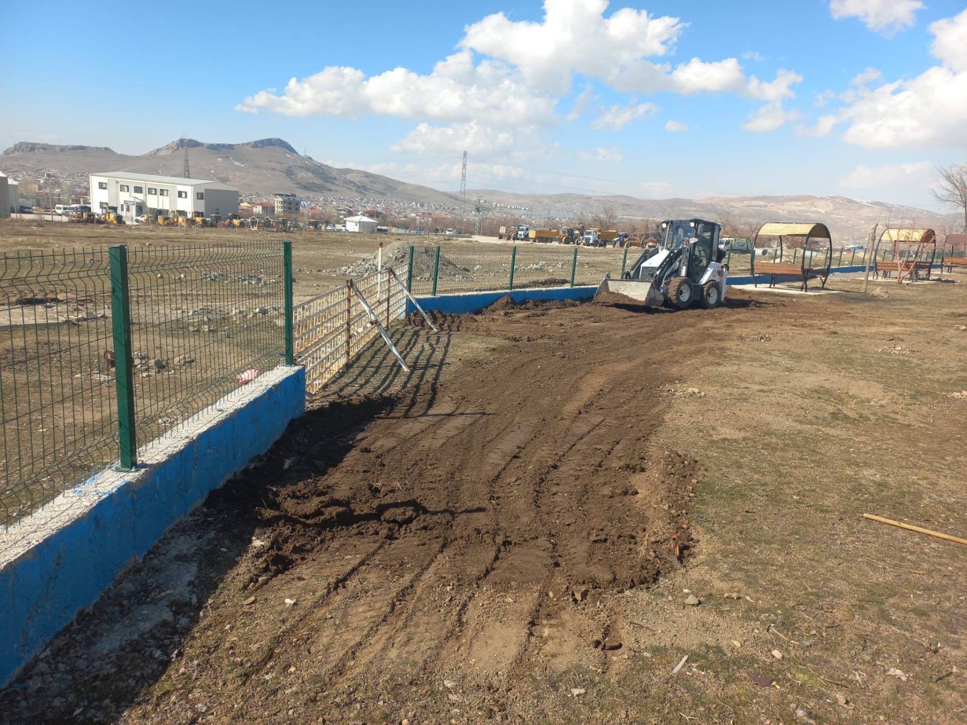 Fahrettin İnan Parkı’nda Bakım Çalışmaları Başladı