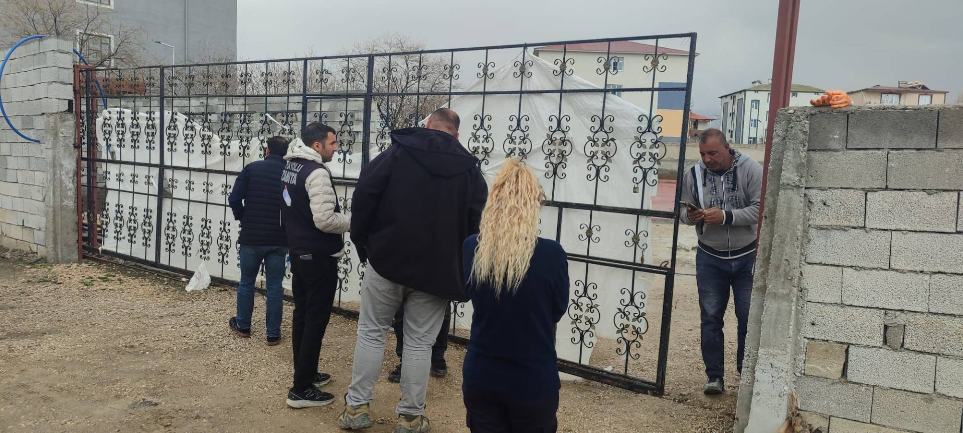 İpekyolu’nda Ruhsatsız İş Yerleri Mühürlendi