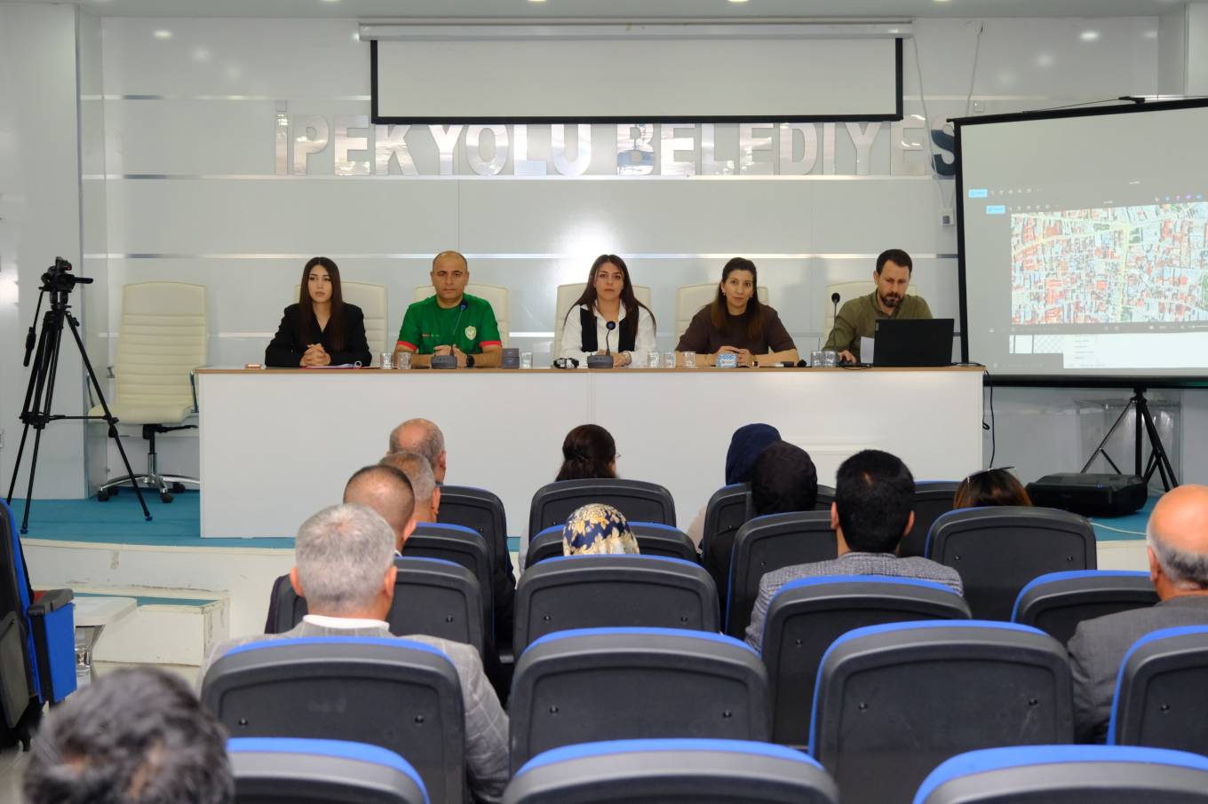 Amedspor’un Tarihi Başarısı İpekyolu Meclisinde kutlandı