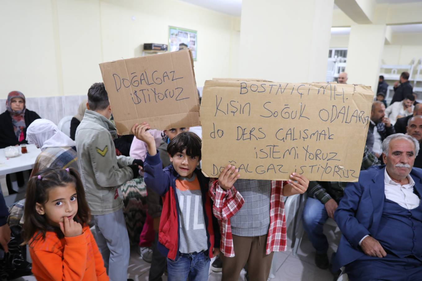 İpekyolu Belediyesi: Mahallelerimize Doğalgaz Çekilmesi AKSA’nın Sorumluluğundadır
