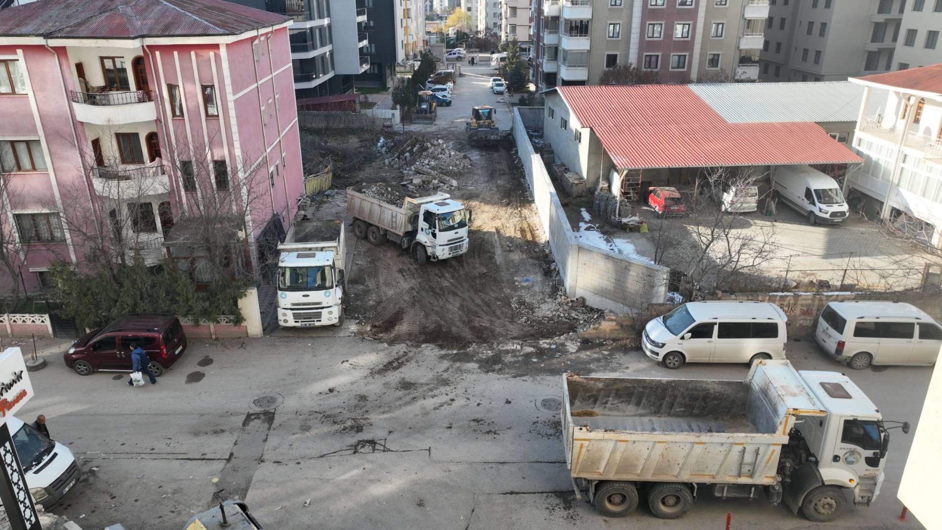 Alipaşa Mahallesi’nde Yol Açma Çalışmaları Sürüyor